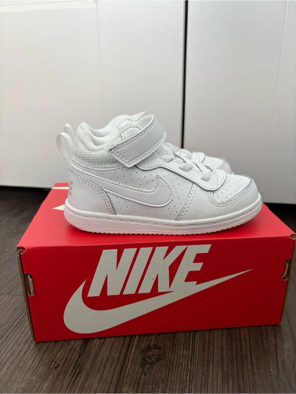 NIKE COURT BOROUGH MID (TDV) WHITE SNEAKERS KIDS 8C